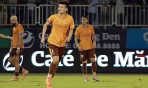 Trung vệ cao gần 2 m cứu HAGL ở V-League