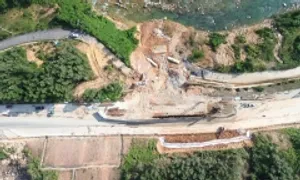 Nghiên cứu xây cầu vượt điểm sạt lở trên cao tốc La Sơn - Hòa Liên